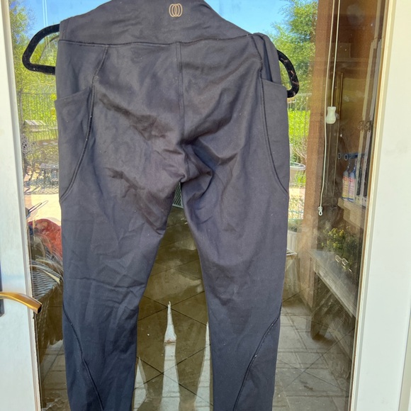 Woman’s leggings. black size medium - Picture 3 of 4